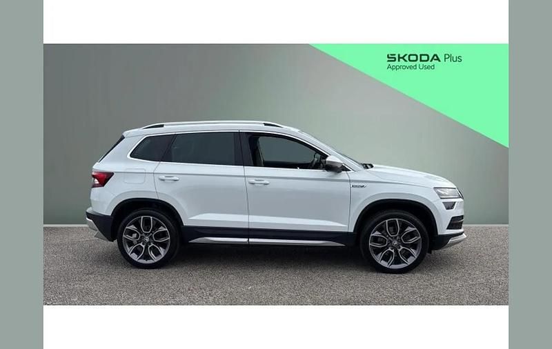 Used Skoda Karoq Scout 4x4 150 HP (110 kW) 2020 White SUV