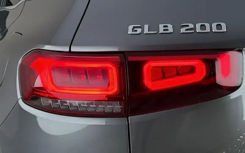 Used Mercedes GLB200 AMG Line Premium 163 HP (119 kW) 2021 Grey SUV