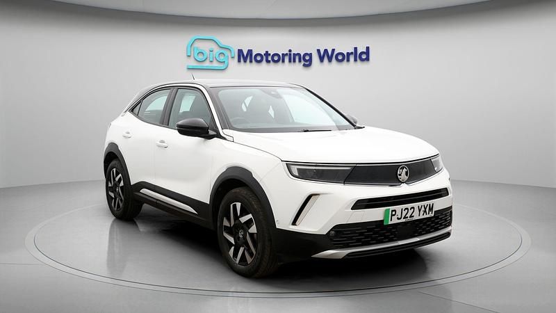 Used Vauxhall Mokka Elite 100 kW (136 HP) 2022 White SUV