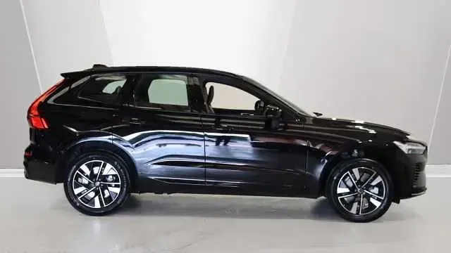 Second-hand Volvo XC60 Plus 350 CP (257 kW) 2026 SUV