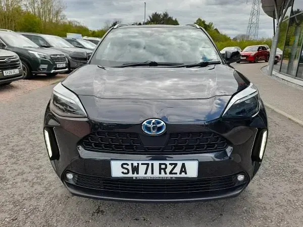 Usado Toyota Yaris Hybrid Design 2022 Negro Utilitario