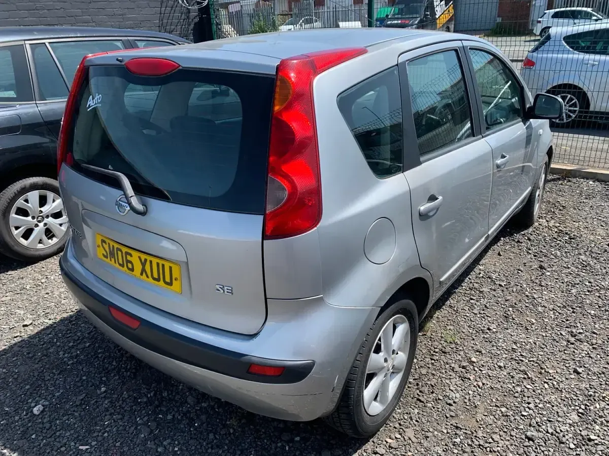 Used Nissan Note SE 110 HP (80 kW) 2006 Silver Hatchback