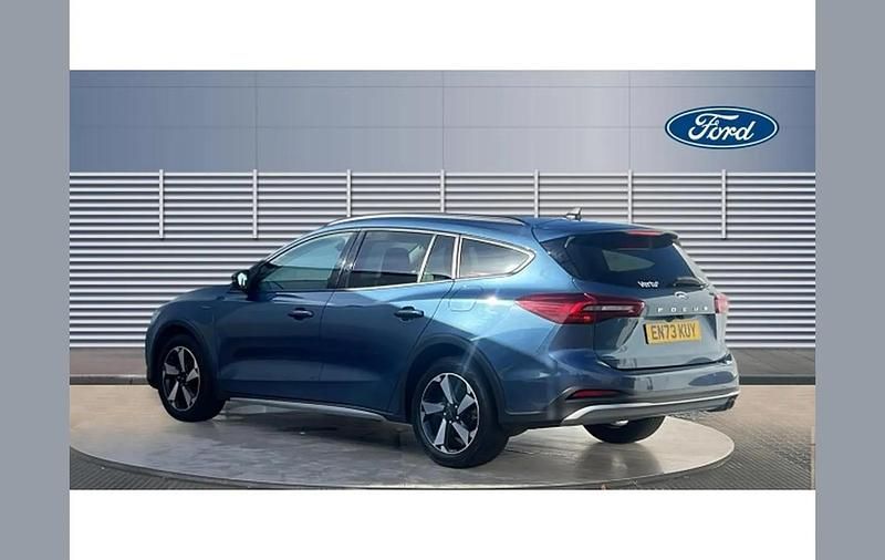 Used Ford Focus Active 155 HP (114 kW) 2023 Blue Estate