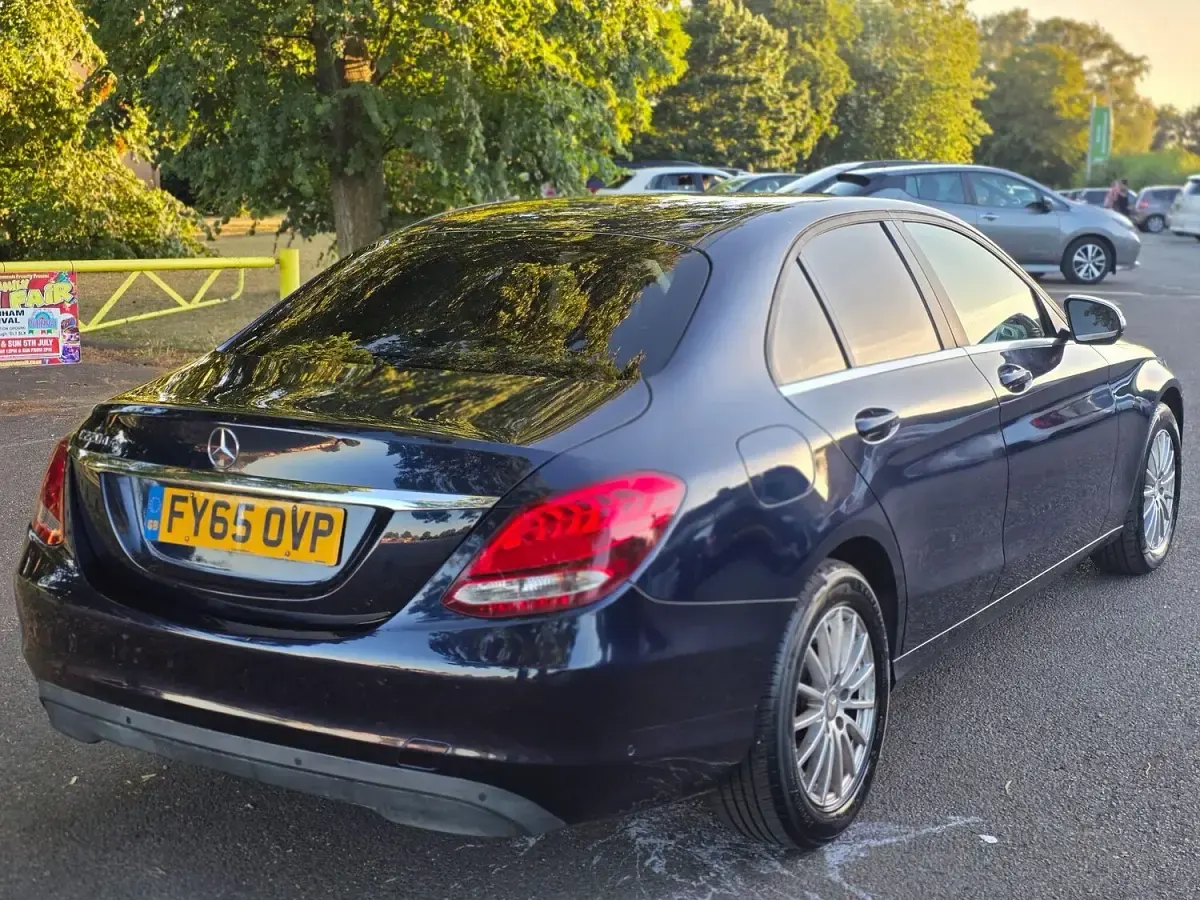 Used Mercedes C220 Executive 170 HP (125 kW) 2015 Blue Sedan
