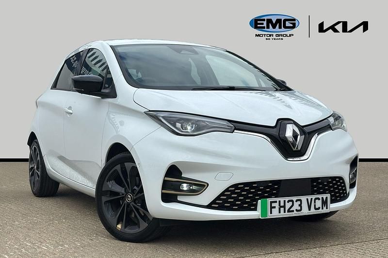 White Used 2023 Renault Zoe Iconic Hatchback | £11,995 (Fair price) - Image 1/3