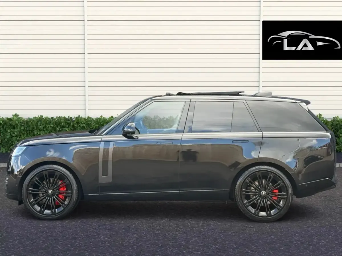 Używany Land Rover Range Rover SE 2024 Czarny SUV