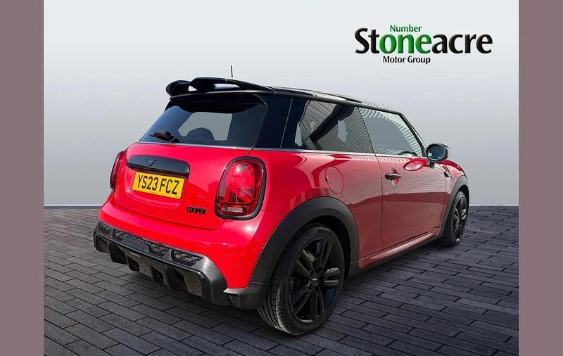 Used Mini Cooper Sport 134 HP (98 kW) 2023 Red Hatchback