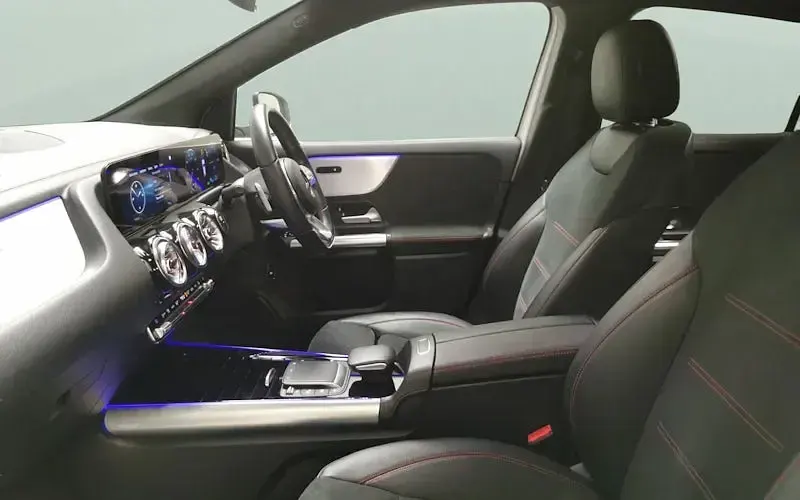 Usado Mercedes EQA250+ AMG line 139 kW (190 HP) 2023 Branco SUV