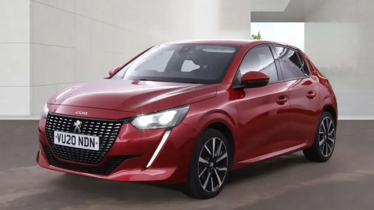 Second-hand Peugeot 208 Allure 75 CP (55 kW) 2020 Roșu Hatchback