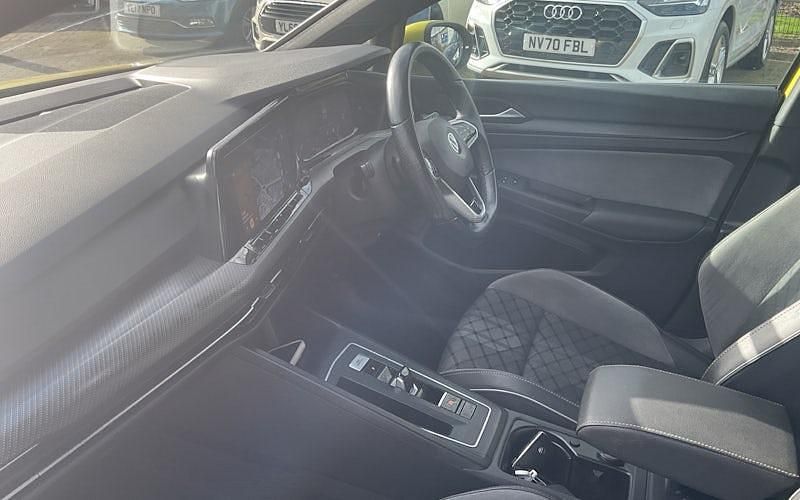 Used VW Golf VIII R-line 150 HP (110 kW) 2023 Hatchback