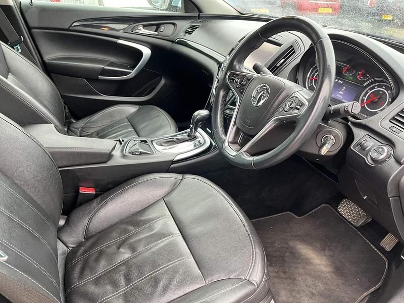 Used Vauxhall Insignia Elite 163 HP (119 kW) 2014 Silver Estate