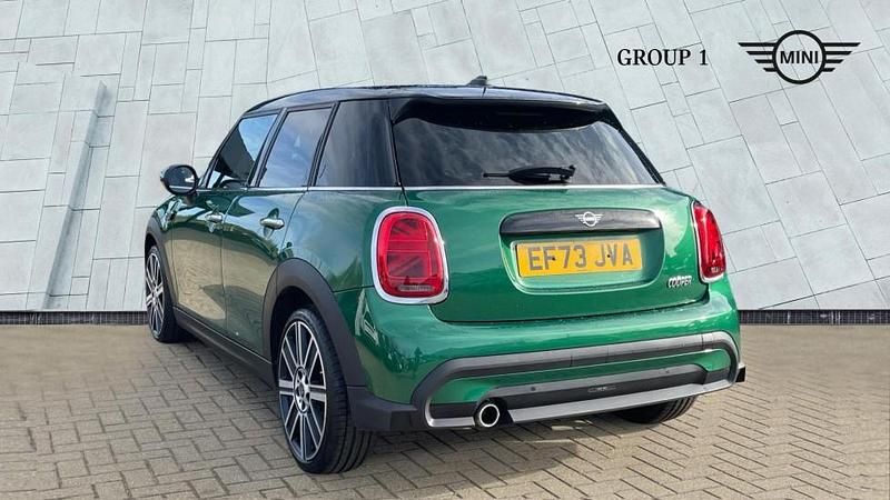 Used Mini Cooper Exclusive 136 HP (100 kW) 2024 Green Hatchback