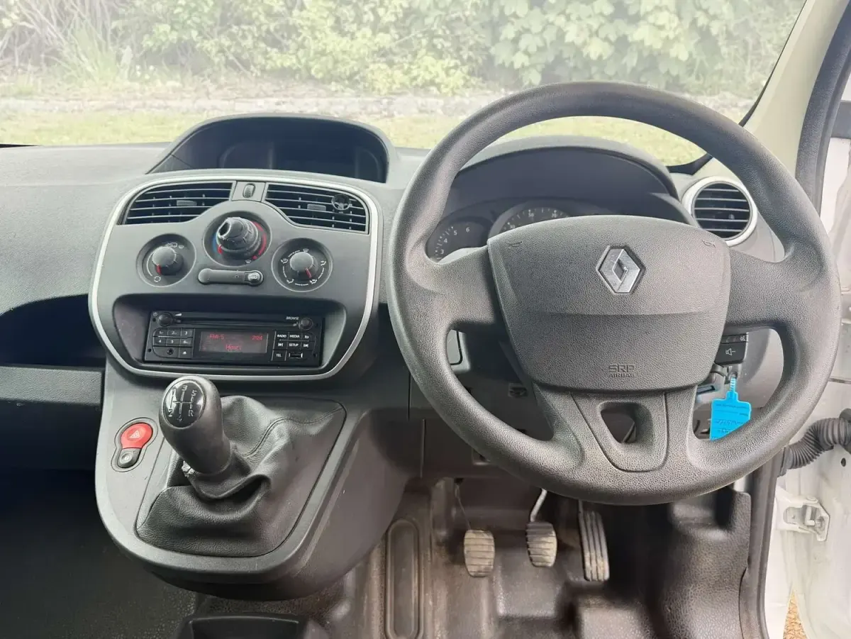 Used Renault Kangoo Business 90 HP (66 kW) 2017 White MPV