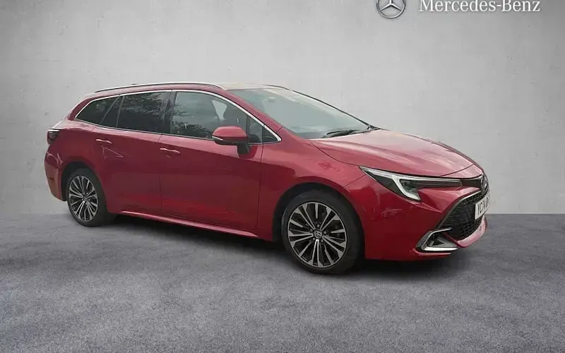Used Toyota Corolla Design 140 HP (102 kW) 2024 Estate