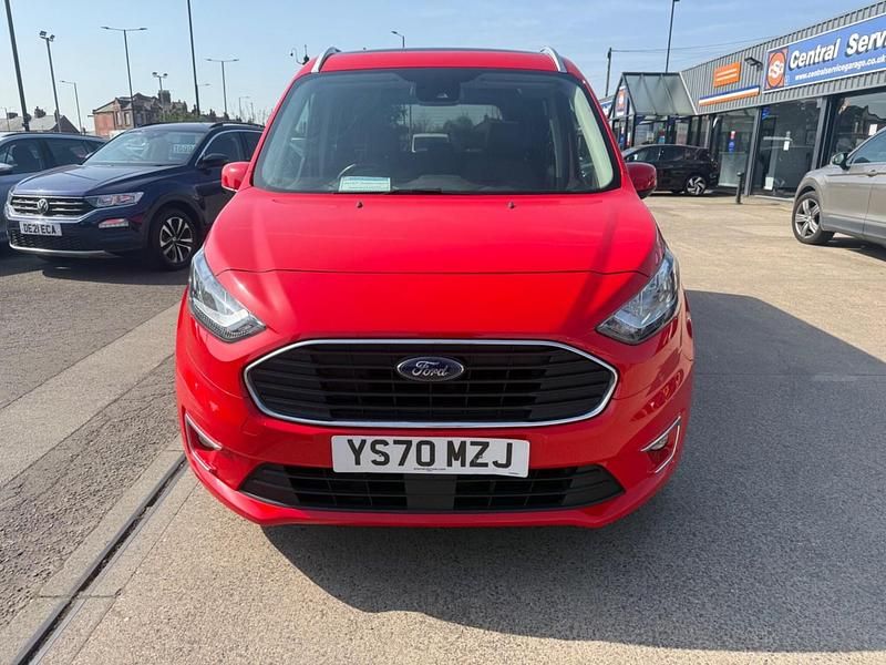 Used Ford Tourneo Titanium 2021 Red MPV