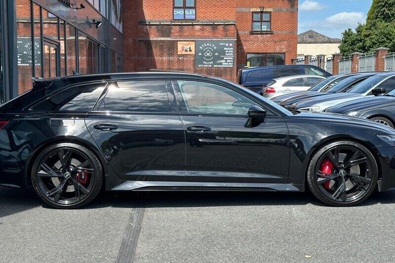 Black Used 2021 Audi RS6 Performance Estate | £69,995 (Fair price) - Image 1/1