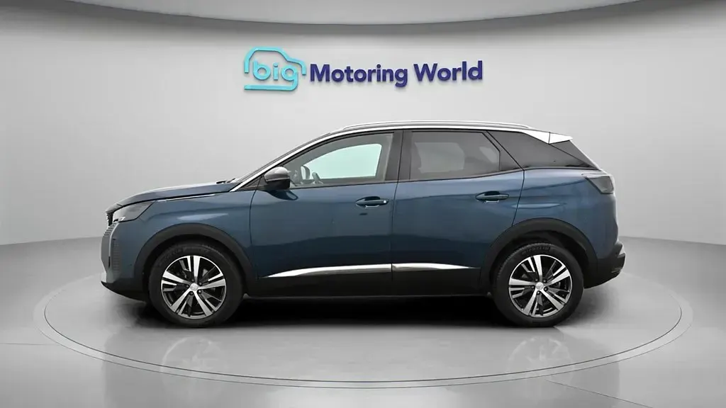Gebraucht Peugeot 3008 Allure 130 PS (95 kW) 2024 Blau SUV