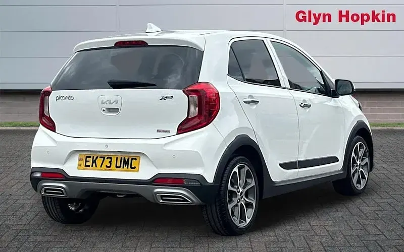 Used Kia Picanto X-Line 67 HP (49 kW) 2023 White Hatchback