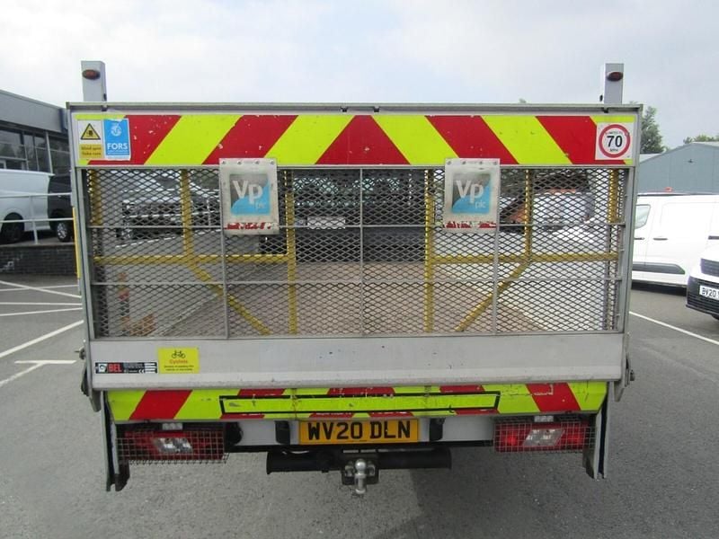 Image 3/4
