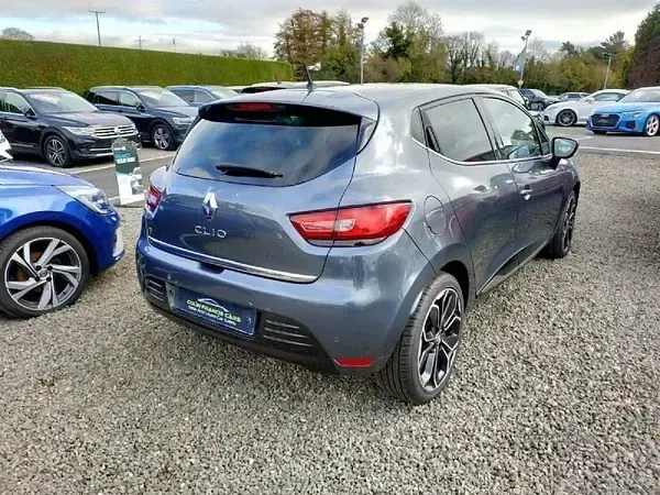 Used Renault Clio Iconic 90 HP (66 kW) 2019 Grey Hatchback
