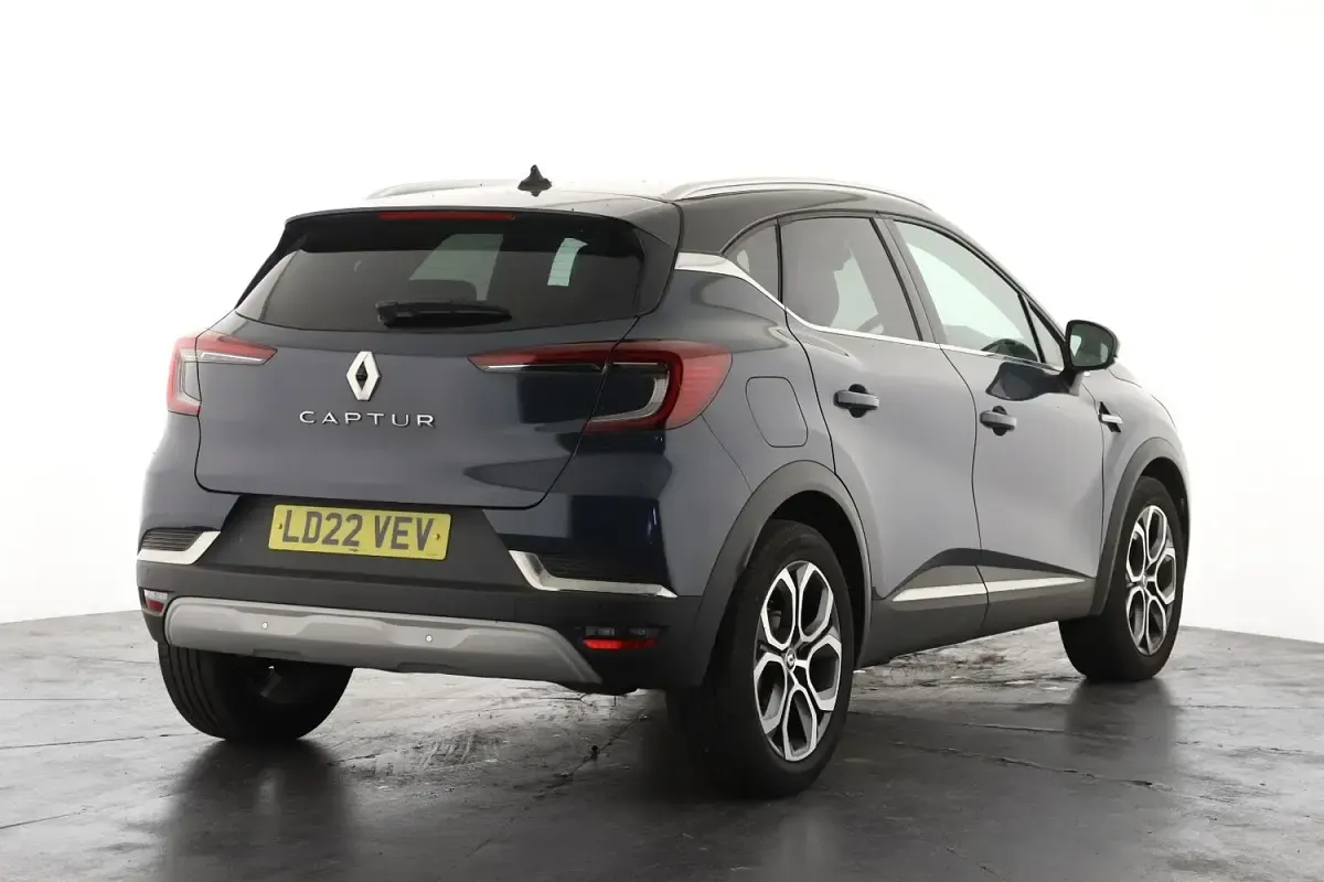 Used Renault Captur SE 91 HP (66 kW) 2022 Blue/black  SUV