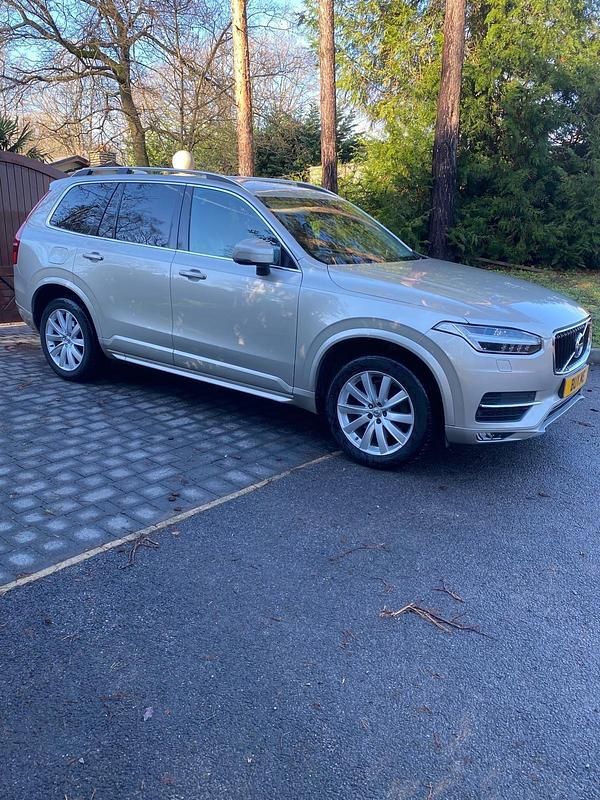 Used Volvo XC90 Momentum 2015 Gold SUV