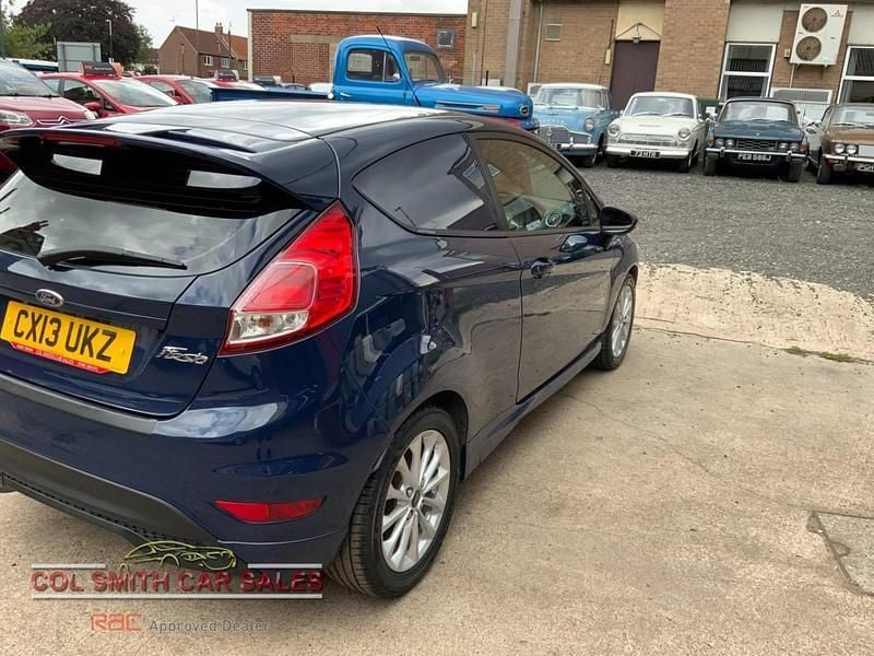 Used Ford Fiesta Sport 93 HP (68 kW) 2013 Blue Hatchback