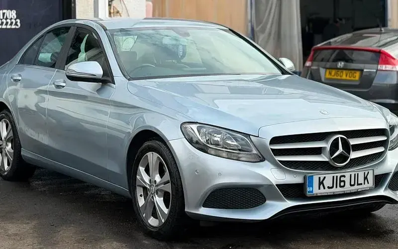 Used Mercedes C200 SE 184 HP (135 kW) 2016 Sedan