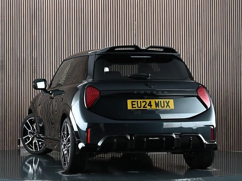 Used Mini Cooper Sport 156 HP (114 kW) 2024 Grey Hatchback