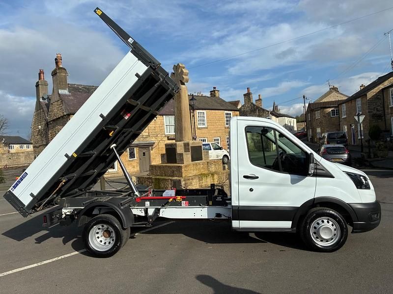 Used Ford Transit 130 HP (95 kW) 2023 White Cabriolet