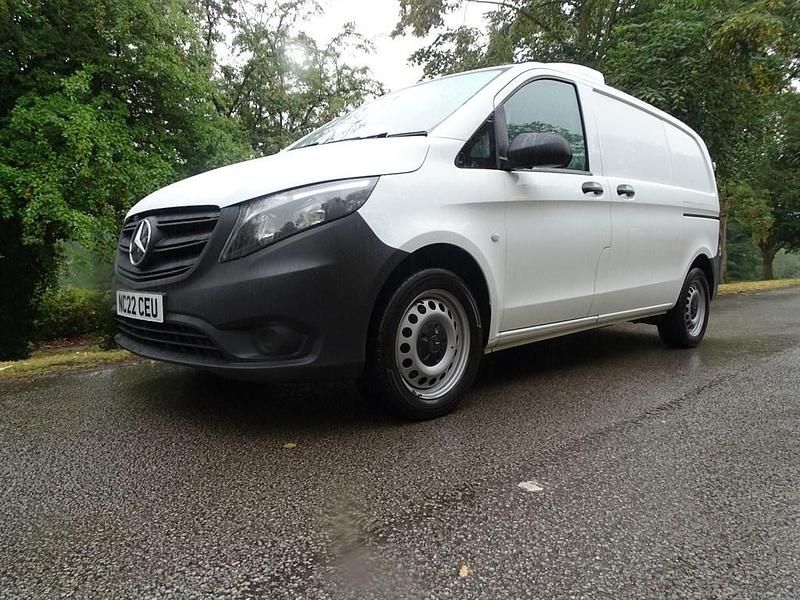 White Used 2022 Mercedes Vito Progressive MPV | £18,995 (A bit pricey) - Image 1/4