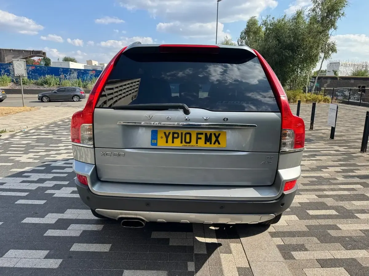 Used Volvo XC90 Executive 2010 Silver SUV