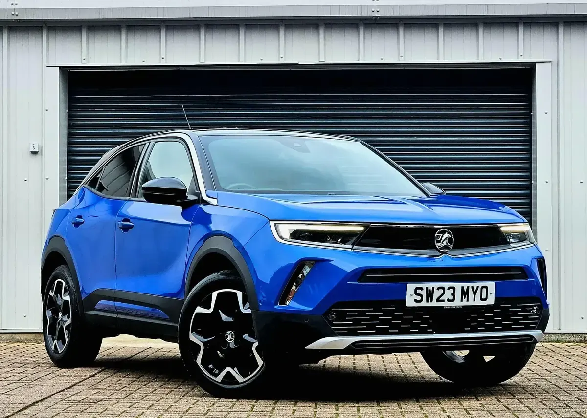 Usado Vauxhall Mokka Ultimate 136 HP (100 kW) 2023 Azul SUV