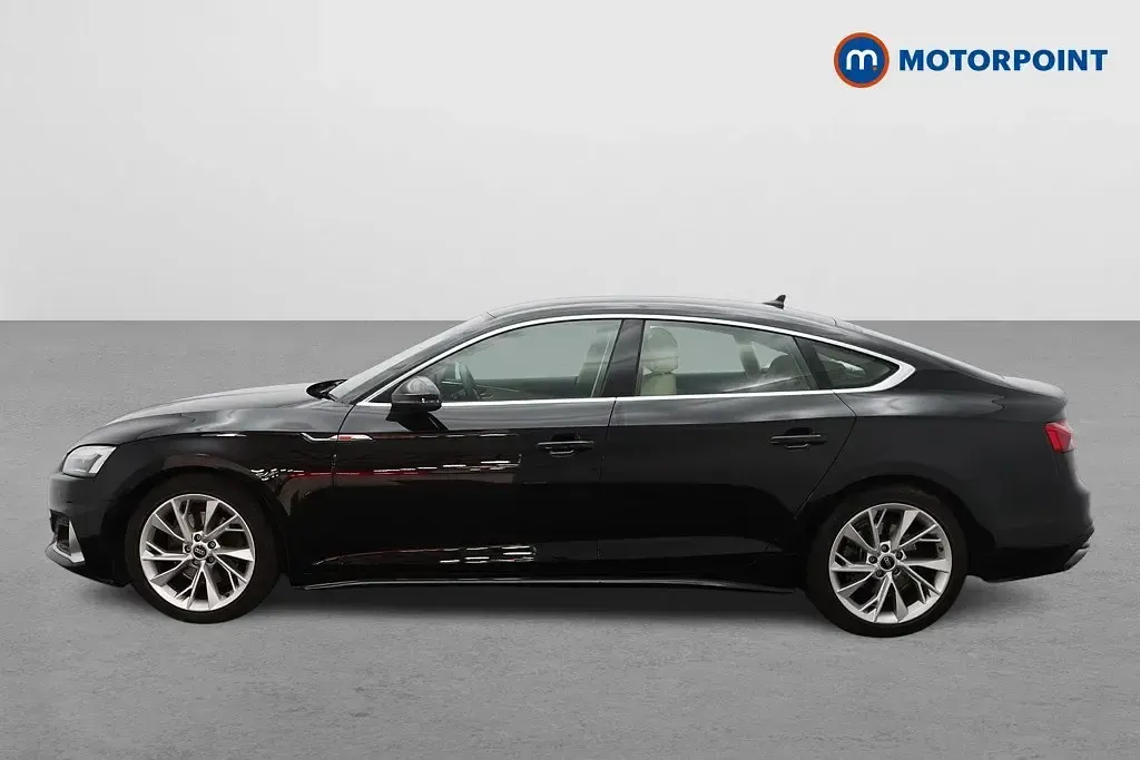 Usado Audi A5 Sport 2024 Negro Utilitario