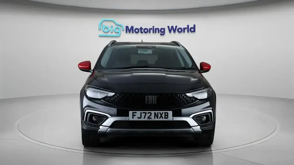 Begagnad Fiat Tipo Red 100 HK (73 kW) 2022 Svart Halvkombi