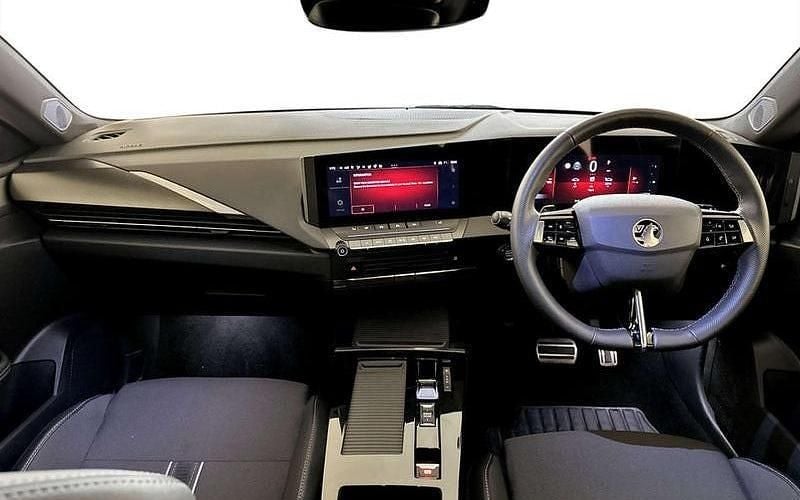 Used Vauxhall Astra 131 HP (96 kW) 2025 Estate