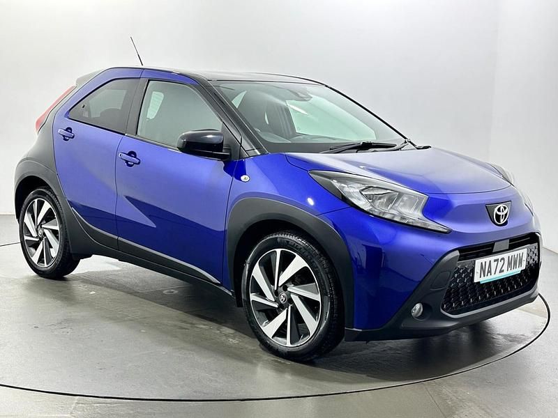 Used Toyota Aygo X 72 HP (52 kW) 2023 Blue SUV