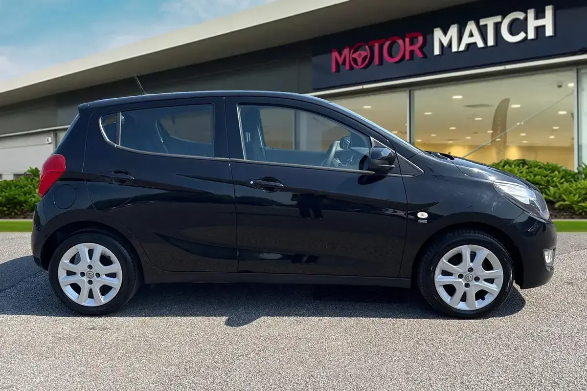 Used Vauxhall Viva 75 HP (55 kW) 2018 Black Hatchback