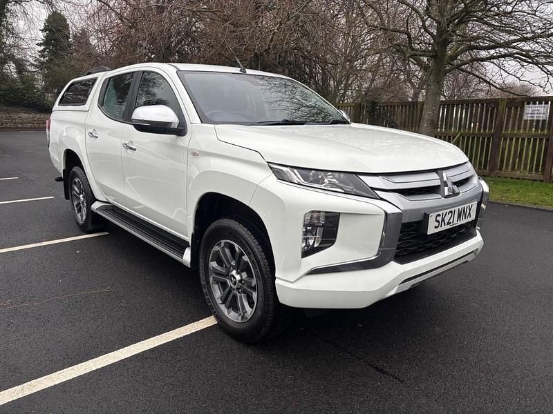 White Used 2021 Mitsubishi L200 Pickup | £15,995 (Fair price) - Image 1/4