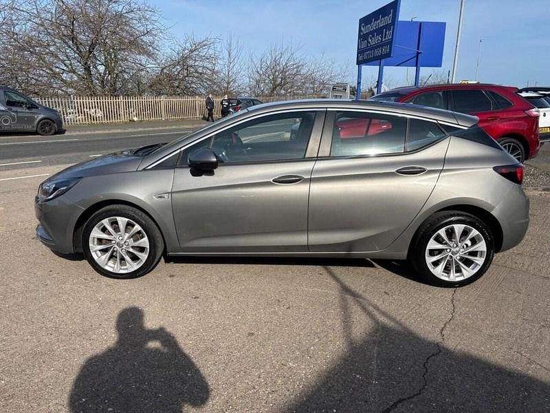 Used Vauxhall Astra Design Edition 125 HP (91 kW) 2016 Grey Hatchback