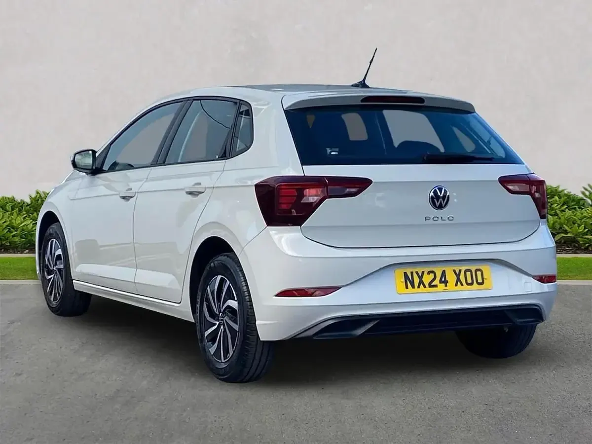 Used VW Polo Life 80 HP (58 kW) 2024 Grey Hatchback