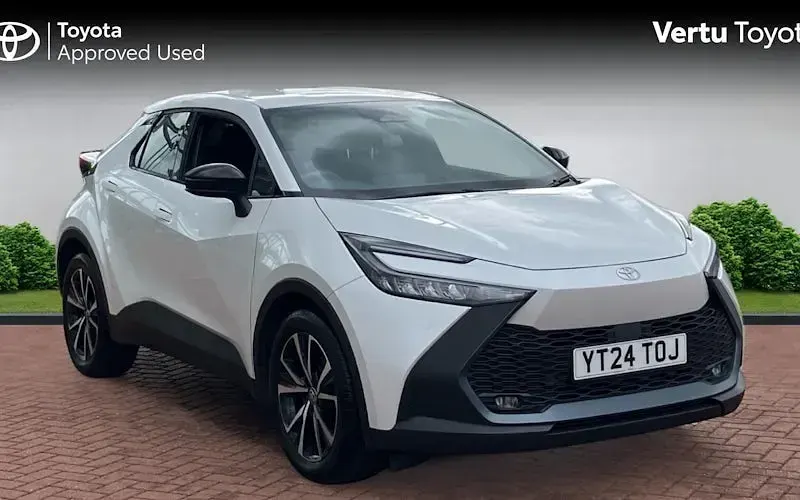Used Toyota C-HR Design 140 HP (102 kW) 2026 SUV