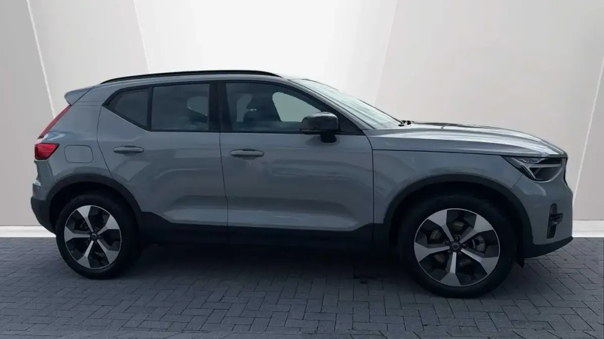 Used Volvo XC40 Plus 197 HP (144 kW) 2025 Grey SUV