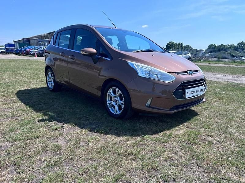 Used Ford B-MAX Zetec 2014 Gold MPV