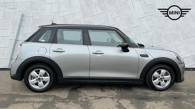Used Mini Cooper Classic 134 HP (98 kW) 2023 Silver Hatchback