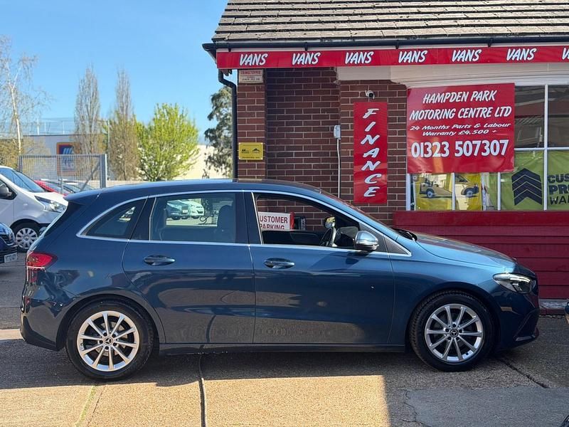 Used Mercedes B180 136 HP (100 kW) 2019 Blue MPV