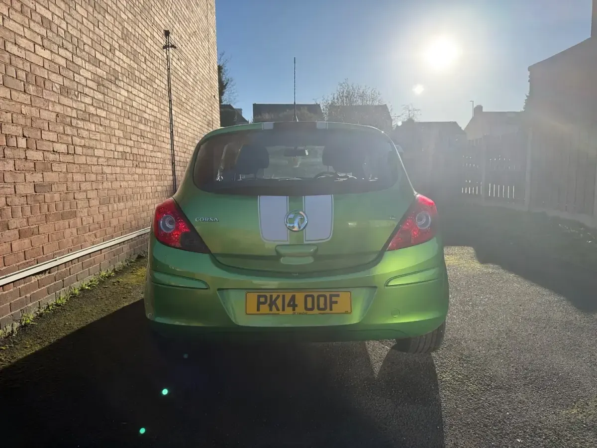 Begagnad Vauxhall Corsa 2014 Grön Halvkombi