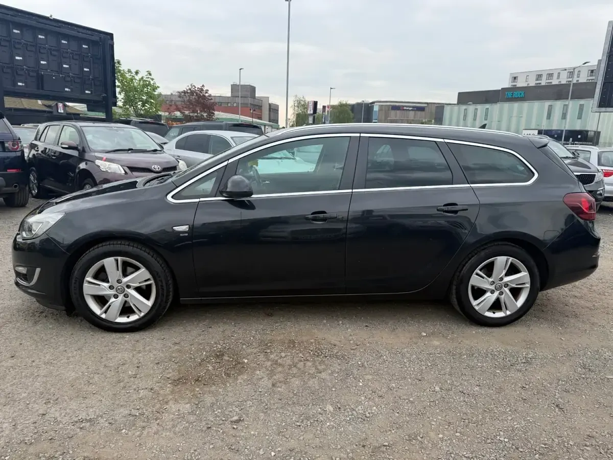 Gebraucht Vauxhall Astra SRi 165 PS (121 kW) 2013 Schwarz Kleinwagen