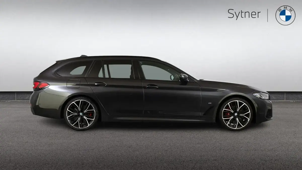Used BMW 520 M Sport 187 HP (137 kW) 2024 Grey Estate