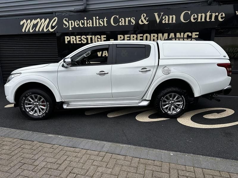 Used Mitsubishi L200 181 HP (133 kW) 2018 White Pickup